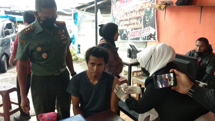 Dandim Bener Meriah Dampingi Tim Vaksinator ke Lokasi Gerai Vaksinasi Ramadhan