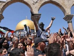 Dunia Kutuk Israel Serangan ke Al-Aqsa Lukai 152 Warga Palestina