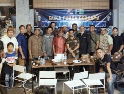 PB PENA Gelar Buka Puasa Bersama dengan Mitra, Direktur PDAM Tirta Daroy Jadi Imam Shalat Magrib