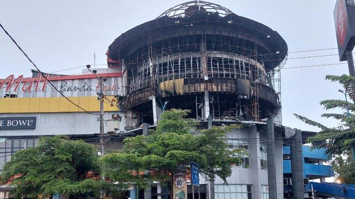 Polisi Jaga Suzuya Mall Untuk Mencegah Penjarahan, Penyebab Kebakaran Masih Diselidiki