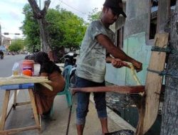 Tawarkan Citarasa Berbeda, Pedagang di Lhokseumawe Rela Peras Tebu dengan Alat Tradisonal