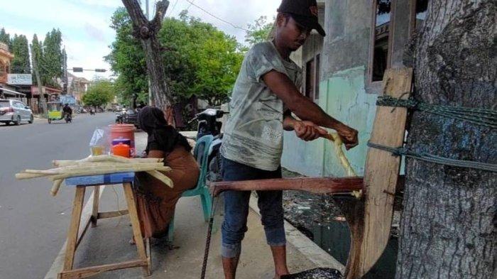 Tawarkan Citarasa Berbeda, Pedagang di Lhokseumawe Rela Peras Tebu dengan Alat Tradisonal