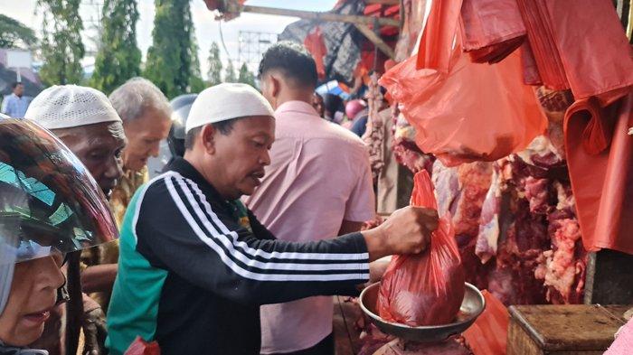 Harga Daging Meugang di Pidie Rp 180.000/Kg,  Warga Padati Pusat Pasar
