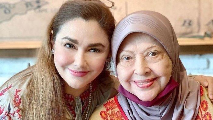 Nia Zulkarnaen Ungkap Pesan Mieke Wijaya sebelum Meninggal: Terima Kasih Sudah Jadi Ibu yang Baik