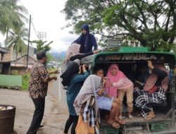 Polisi di Aceh Tenggara Tertibkan Pistol Mainan dan Angkutan Umum Angkut Penumpang di Atas Kap