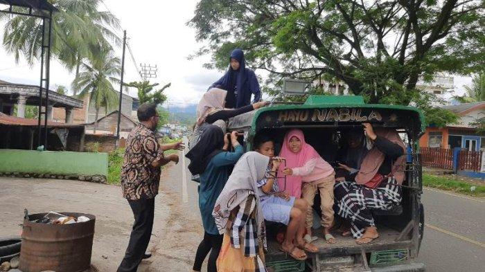 Polisi di Aceh Tenggara Tertibkan Pistol Mainan dan Angkutan Umum Angkut Penumpang di Atas Kap