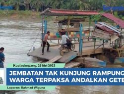 VIDEO Jembatan tak Kunjung Rampung, Warga Pematangdurian Andalkan Getek Seberangi Sungai