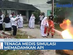 VIDEO Tenaga Medis RSUD dr Fauziah Bireuen Simulasi Memadamkan Api